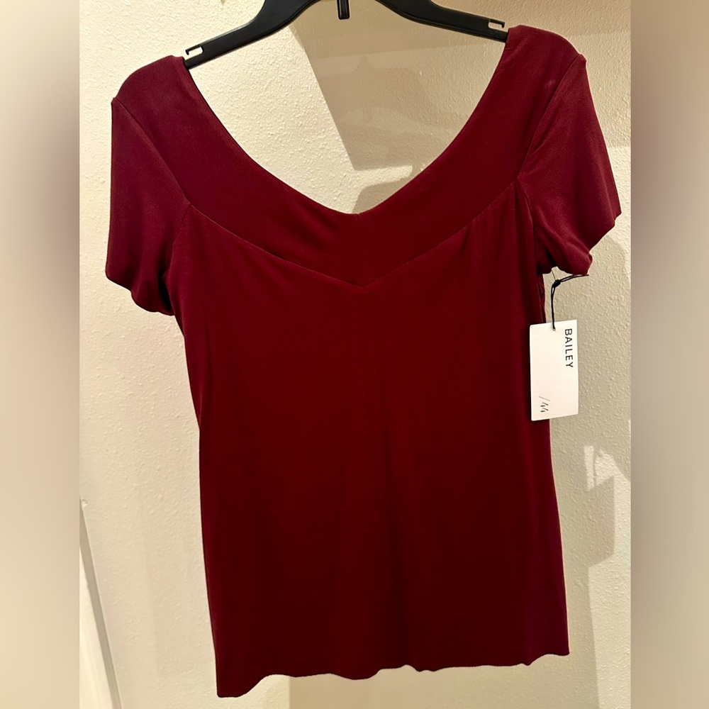 Bailey 44 Linda top, Fig, Size Medium